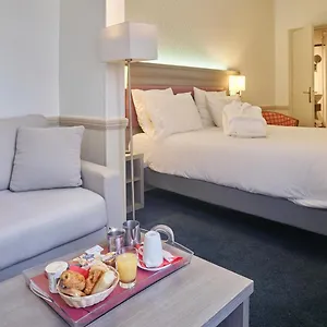 Poussin Hotel Parigi