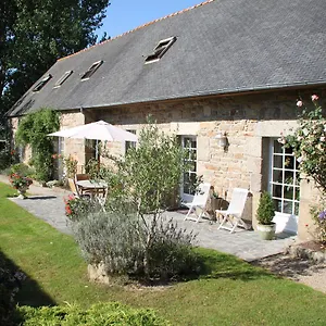 Résidence Coatarmor Bed & Breakfast Tonquédec